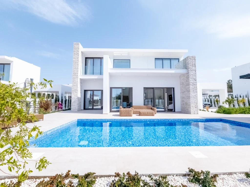Cyprus property detail for comparing property for sale in Paphos Old Town